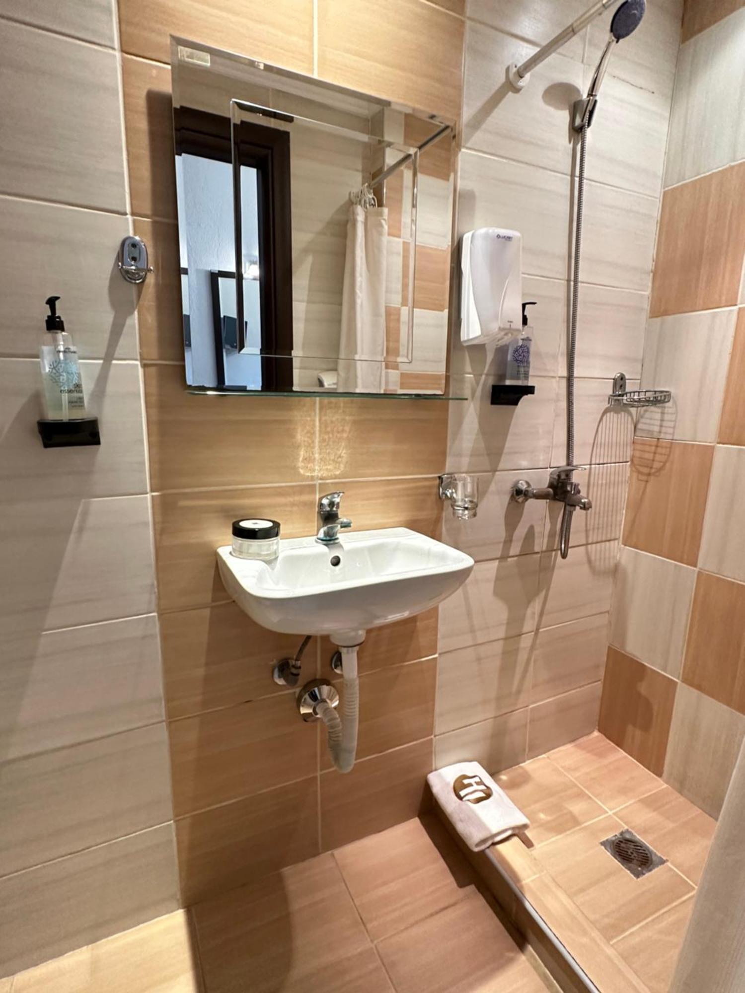 Hotel Ilisia Szaloniki Kültér fotó